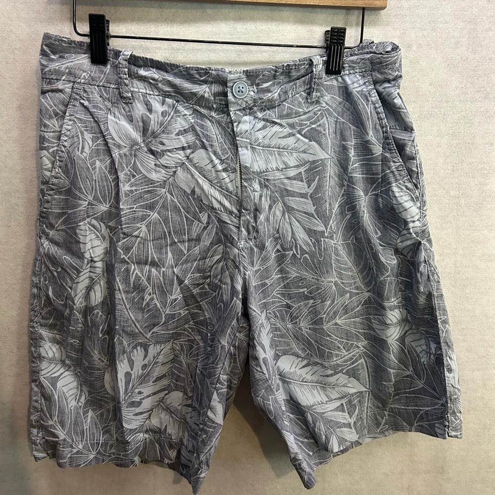 Men’s Izod saltwater shorts